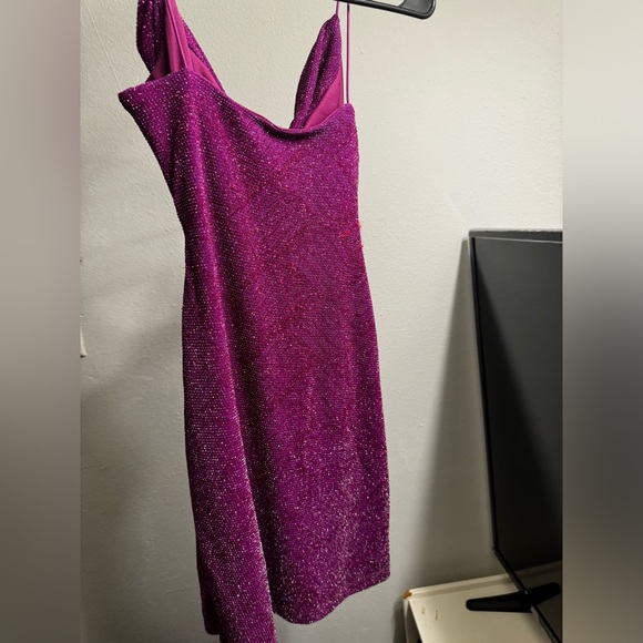 Dress - Picture 4 of 4